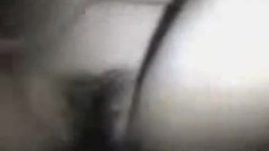 Video POV dari seorang gadis Rumania berbulu memberikan blowjob