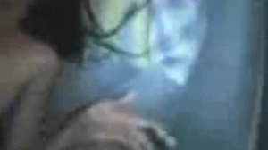 Vídeo POV de uma amadora romena peluda dando um boquete