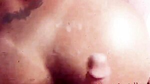 Velika guza i veliki klitoris - Grazi Castelli i njena prijateljica divljaju u amaterskom videu