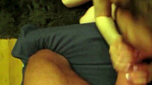 POV video Bella Grey z orgazmem i ogromnym wytryskiem