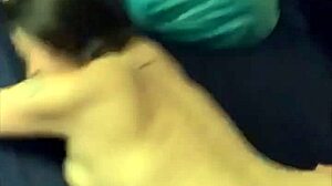 Store pupper og analsex med McKenzie Gold i HD-video - tilgjengelig på davidallenvids