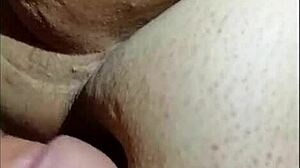 Аматьорска двойка снима себе си да мастурбира с пълната мацка