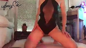 Sensual y sexy: actuación en webcam de Ava Curcelles