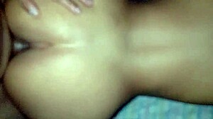 Hieronta-babeiden video, jossa on Alexin iso perse ja intensiiviset orgasmit