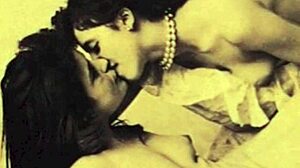 Victoriansk herre deler sine seksuelle eventyr med en behåret bedstemor