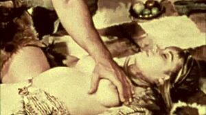 Lord George Herberts pokračuje v návštěvě exotického harému ve vintage erotickém příběhu