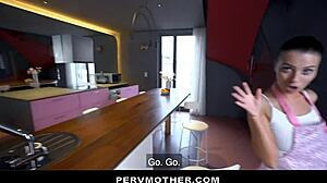 Vickie Browns v tomto hardcore videu zapůsobí svými ústními a vaginálními dovednostmi