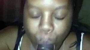 Црнац прима пушење на клупи